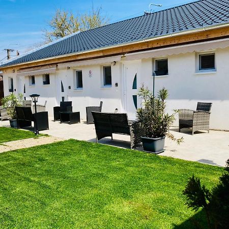 Grafit Apartmanok Hajdúnánás Exteriör bild