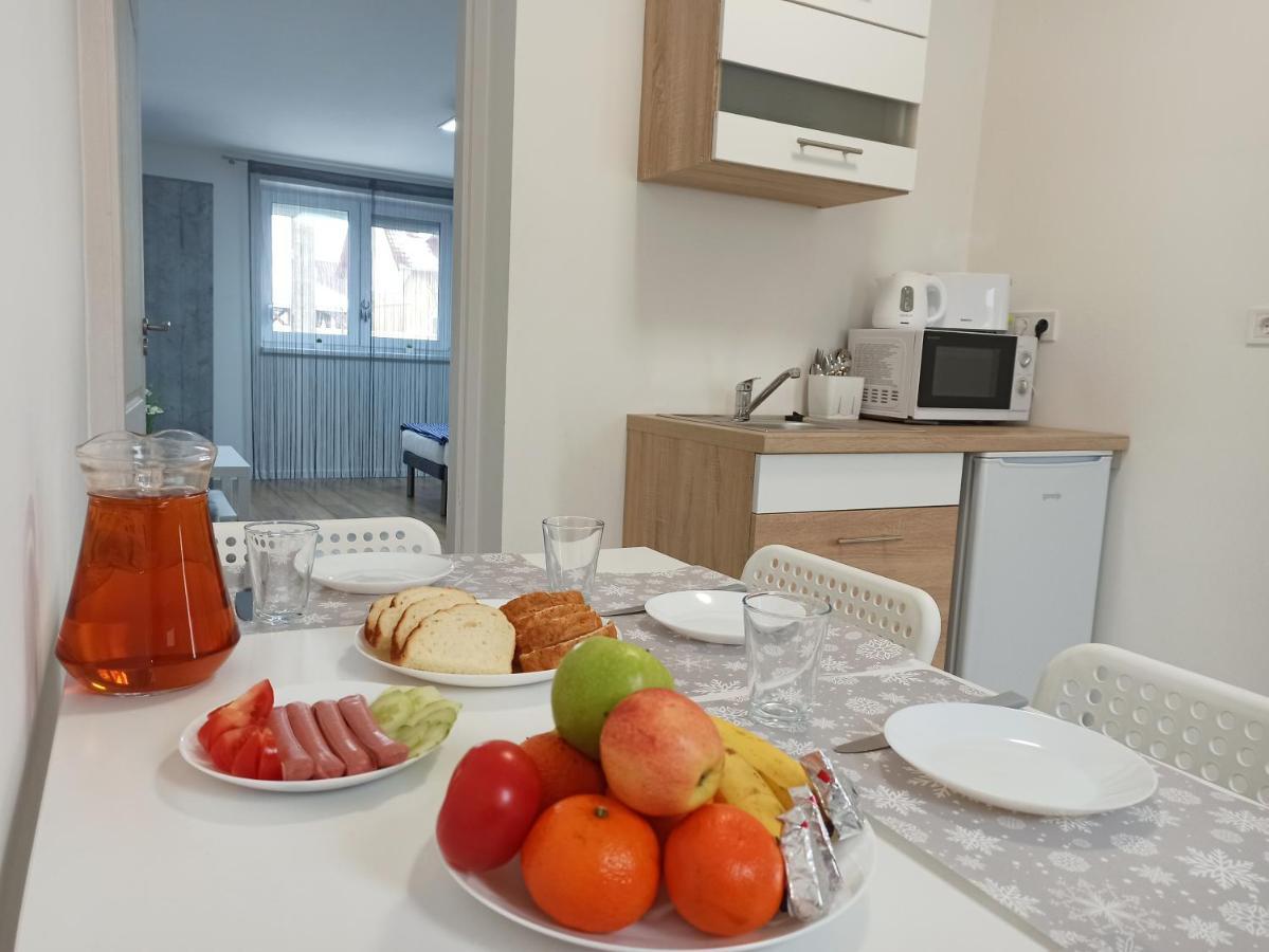 Grafit Apartmanok Hajdúnánás Exteriör bild